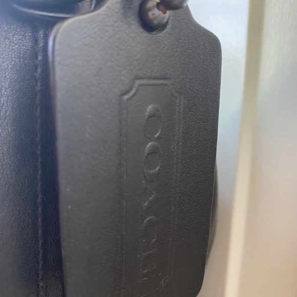 Coach - Picture 4 of 7